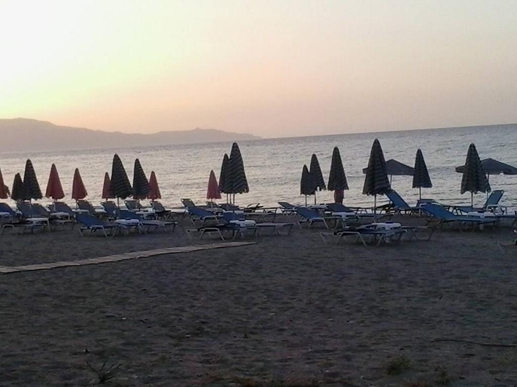 Gradma Katina Daire Platanés Dış mekan fotoğraf